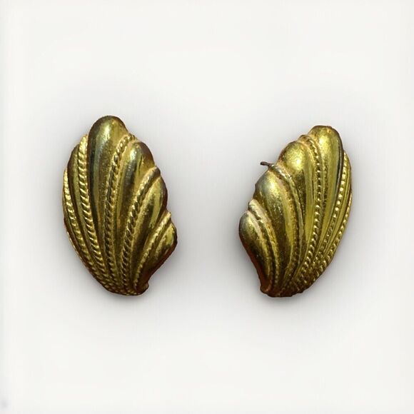 Vintage Anne Klein Signed Sea Shell Shape Gold Tone Earrings Pierced‎ - Picture 1 of 3